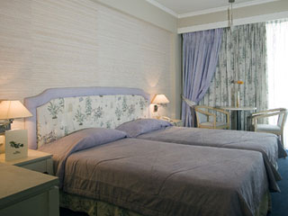 Alexandros Hotel Guestroom