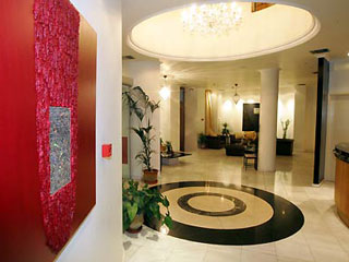 Art Hotel Entrance