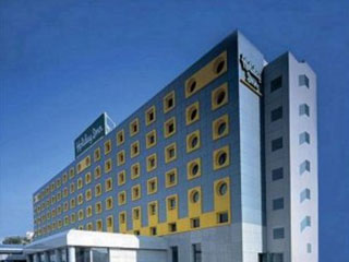 Holiday Inn Attica Avenue