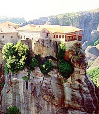 http://www.athens-greece.us/athens-travel/images/meteoramonastariestwodaytour.jpg