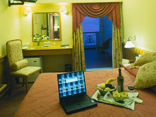 Coral Best Western Guestroom