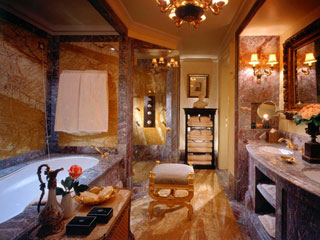 Grande Bretagne Suite Bathroom