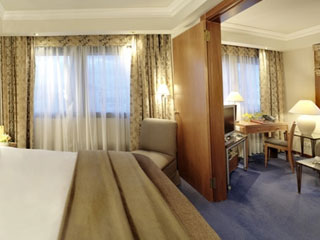 Metropolitan Hotel Executive Room