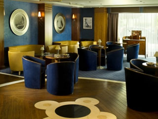 Metropolitan Hotel lounge Cafe