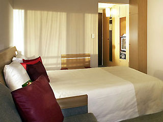 Novotel Hotel Athens Guestroom