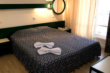 Hotel Saronicos - Athens Hotels