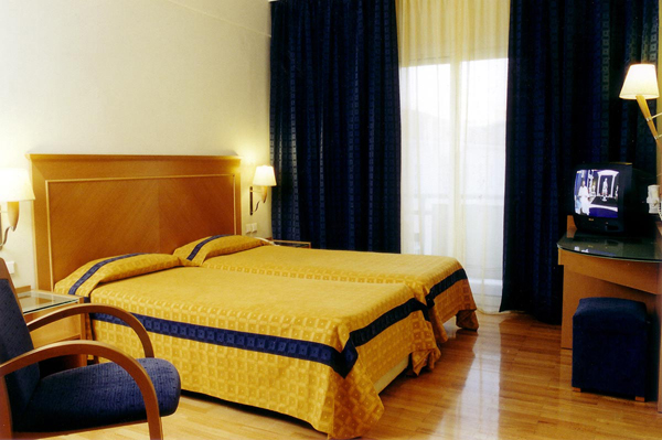 Plaka Hotel