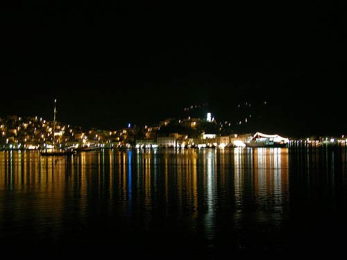 poros by night