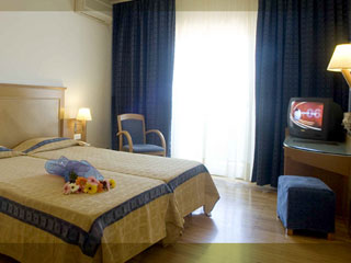 Plaka Hotel Twin Guestroom